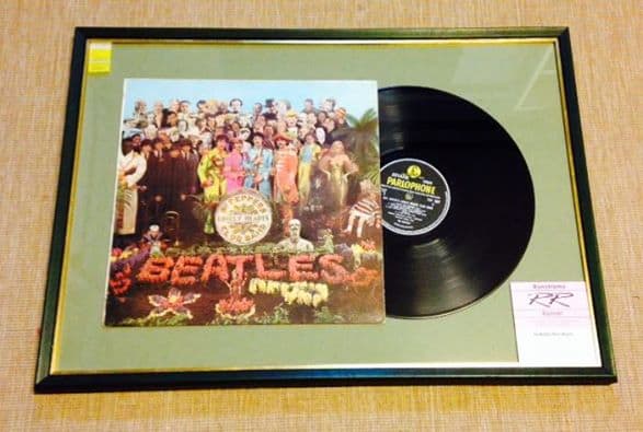 The Beatles Sgt pepper inramad