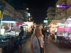 Karin På marknad i stan